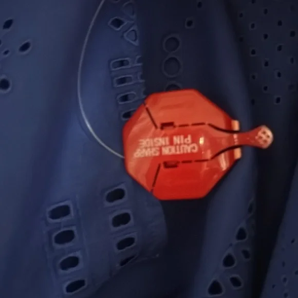 Lafayette 148 New York NWT Sz 1  Beautiful Blue Joplin Eyelet Long Sleeve Blouse - Picture 8 of 9